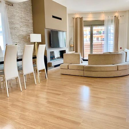 Cozy Apartment With Parking Near The City Center Atina Dış mekan fotoğraf