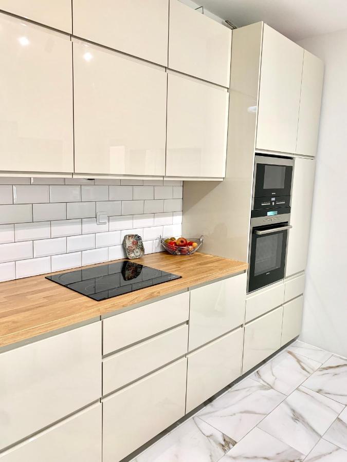 Cozy Apartment With Parking Near The City Center Atina Dış mekan fotoğraf