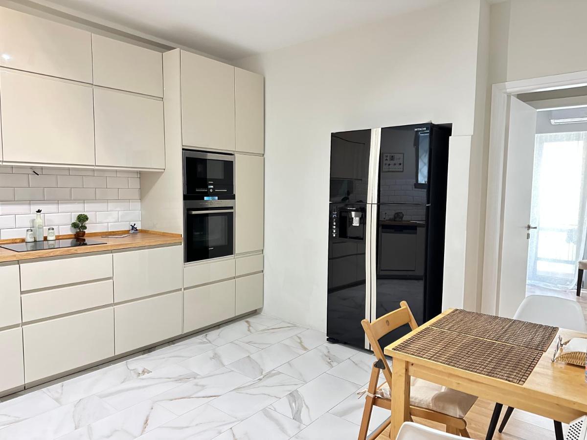 Cozy Apartment With Parking Near The City Center Atina Dış mekan fotoğraf