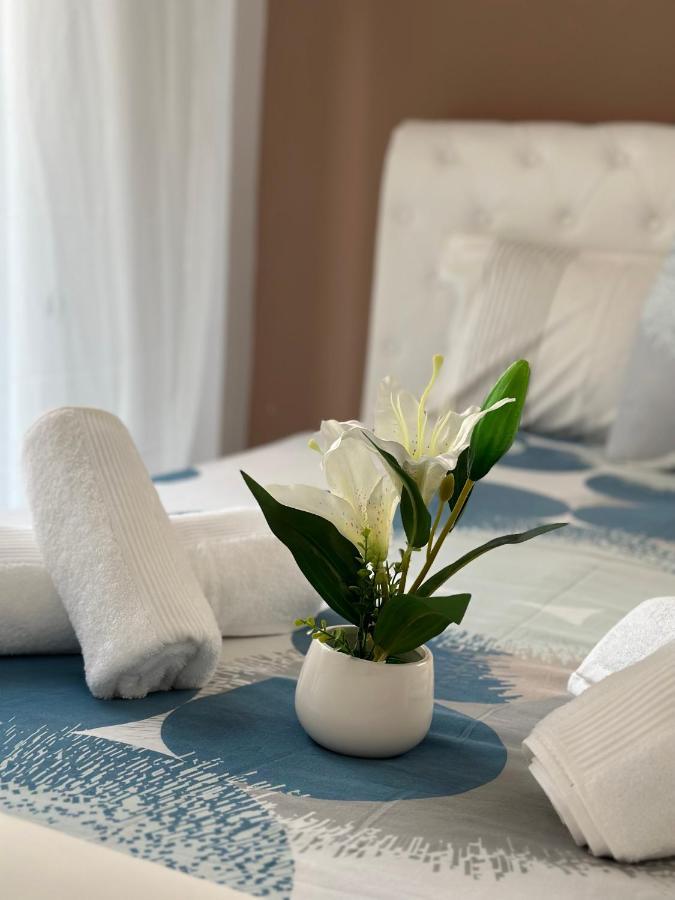 Cozy Apartment With Parking Near The City Center Atina Dış mekan fotoğraf