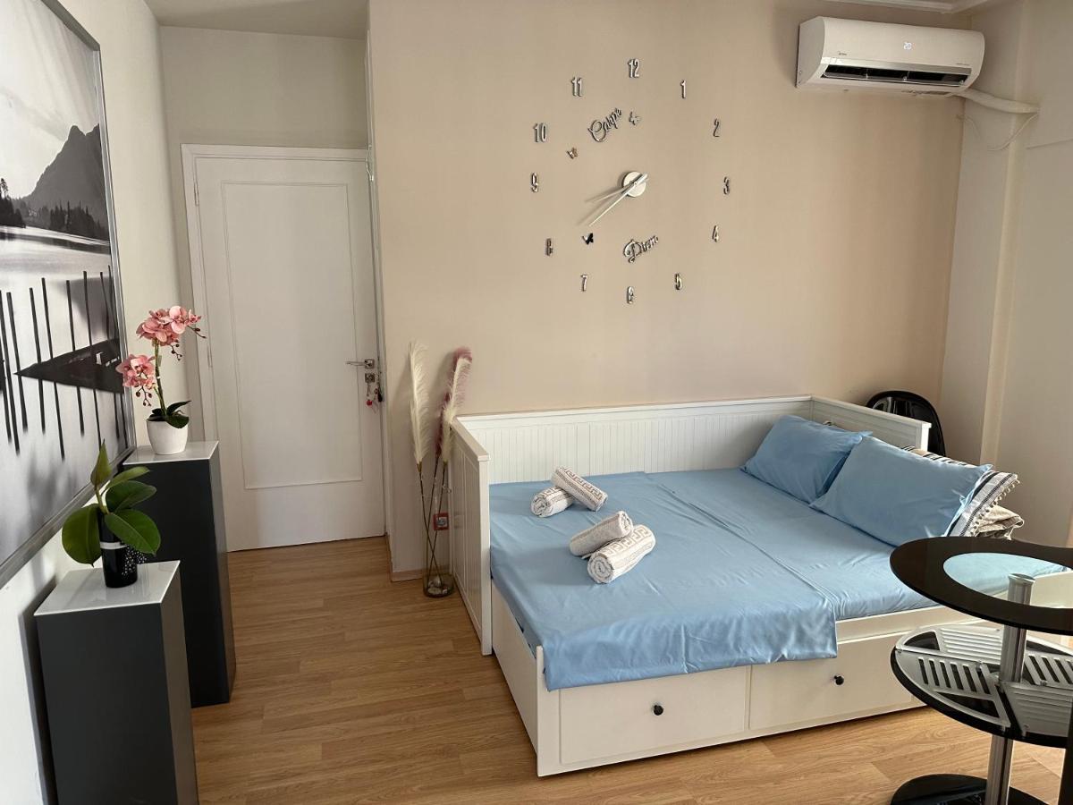 Cozy Apartment With Parking Near The City Center Atina Dış mekan fotoğraf