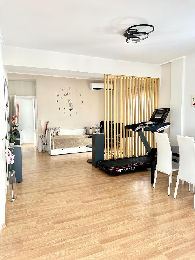 Cozy Apartment With Parking Near The City Center Atina Dış mekan fotoğraf