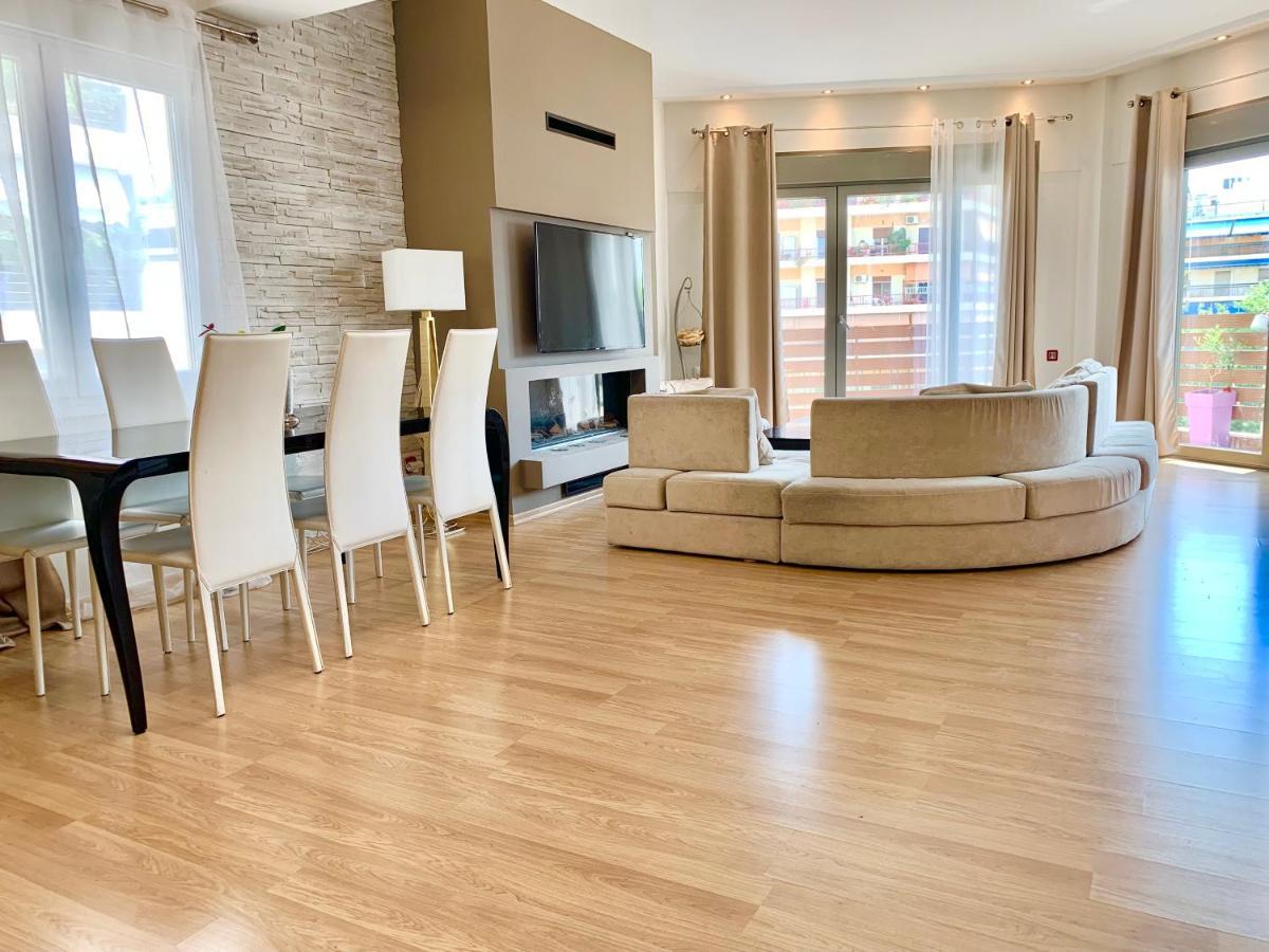 Cozy Apartment With Parking Near The City Center Atina Dış mekan fotoğraf