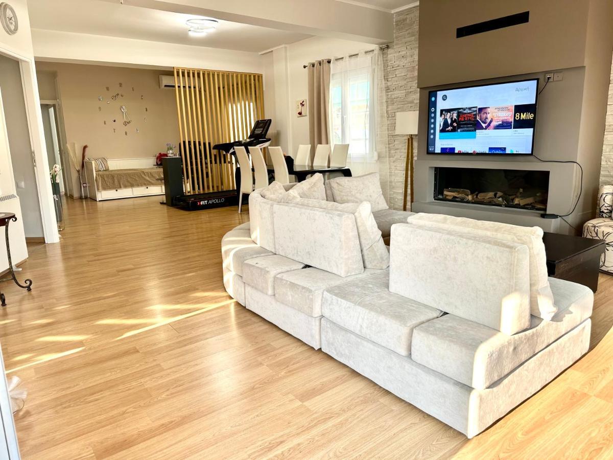 Cozy Apartment With Parking Near The City Center Atina Dış mekan fotoğraf