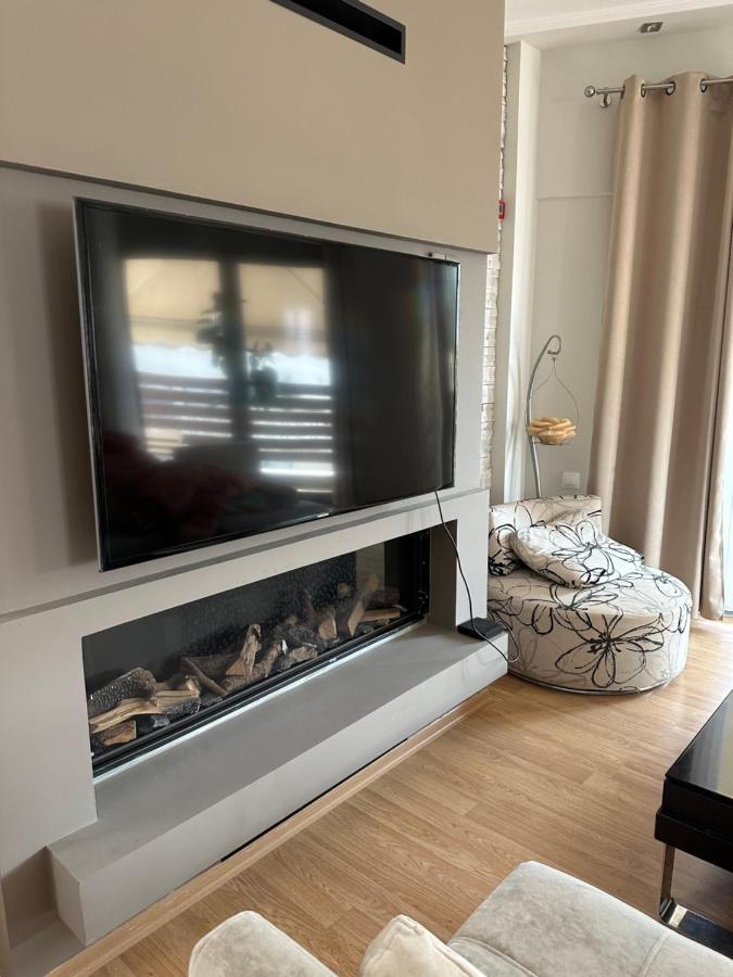 Cozy Apartment With Parking Near The City Center Atina Dış mekan fotoğraf